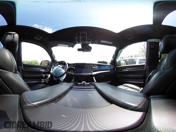 ✅ 2024 Jeep Grand Wagoneer Series II • VIN: 1C4SJSFP8RS186202 • Lot: 42666260. Listed on IAAI with 35,044 mi. Free auction sales archive from the USA and detailed vehicle history report at DreamBid. Image 18.