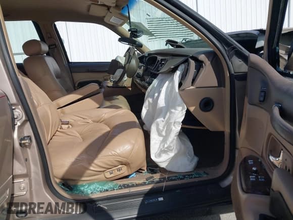 ✅ 1997 Lincoln Town Car Signature • VIN: 1LNLM82W0VY743540 • Lot: 43651698. Listed on IAAI with Not provided. Free auction sales archive from the USA and detailed vehicle history report at DreamBid. Image 5.