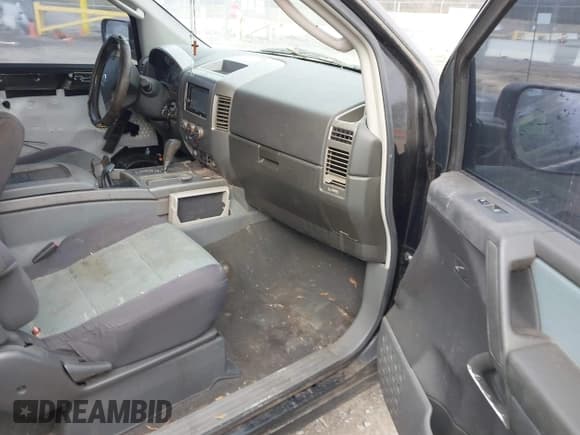 ✅ 2006 Nissan Titan SE • VIN: 1N6BA06A86N570617 • Lot: 41613217. Listed on IAAI with 211,095 mi. Free auction sales archive from the USA and detailed vehicle history report at DreamBid. Image 5.