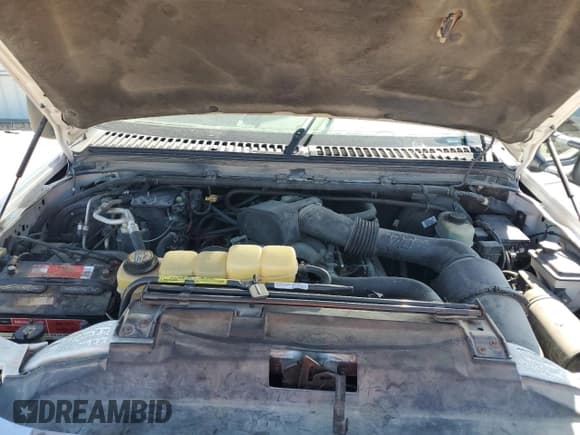 ✅ 2000 Ford Excursion Limited • VIN: 1FMNU43S1YEE15272 • Лот: 70563005. Опубликован ранее на Copart с пробегом 248 663 миль. Бесплатный доступ к архиву аукционных продаж из США и подробный отчёт об истории автомобиля на DreamBid. Изображение 12.