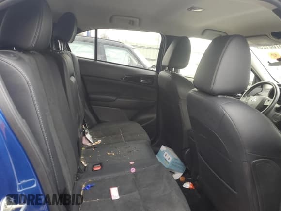 ✅ 2022 Mitsubishi Eclipse Cross SE • VIN: JA4ATWAA6NZ034379 • Lot: 53788125. Listed on Copart with 97,576 mi. Free auction sales archive from the USA and detailed vehicle history report at DreamBid. Image 11.