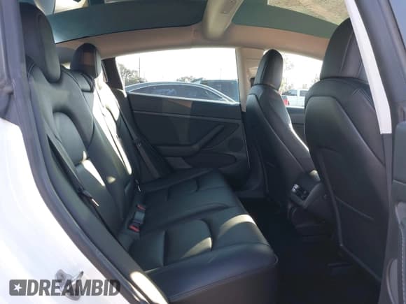 ✅ 2022 Tesla Model 3 Long Range • VIN: 5YJ3E1EB6NF125799 • Lot: 43739685. Wystawiony na IAAI z przebiegiem 54 400 mil. Bezpłatny archiwum sprzedaży aukcyjnych z USA i szczegółowy raport historii pojazdu na DreamBid. Zdjęcie 8.