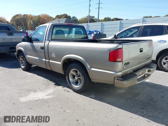 ✅ 1998 Chevrolet S-10 • VIN: 1GCCS1441WK230265 • Lot: 43668946. Wystawiony na IAAI z przebiegiem 170 162 mil. Bezpłatny archiwum sprzedaży aukcyjnych z USA i szczegółowy raport historii pojazdu na DreamBid. Zdjęcie 3.