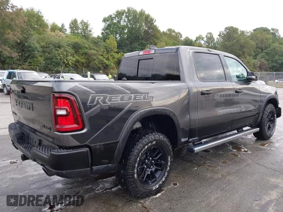✅ 2025 Ram 1500 Rebel • VIN: 1C6SRFLP0SN689478 • Лот: 43073020. Опубликован ранее на IAAI с пробегом 4 242 миль. Бесплатный доступ к архиву аукционных продаж из США и подробный отчёт об истории автомобиля на DreamBid. Изображение 4.