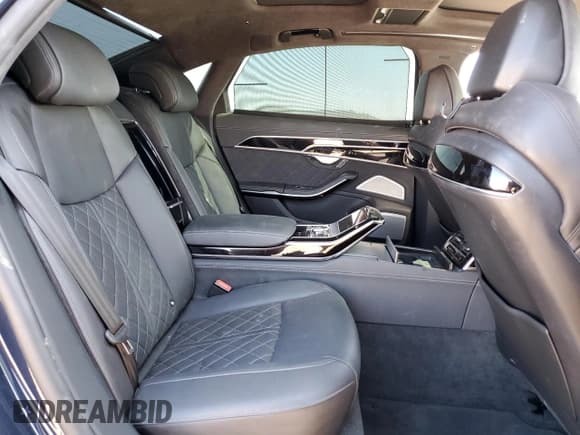 ✅ 2023 Audi S8 • VIN: WAULSBF89PN007961 • Лот: 42024315. Опубликован ранее на Copart с пробегом 16 054 миль. Бесплатный доступ к архиву аукционных продаж из США и подробный отчёт об истории автомобиля на DreamBid. Изображение 10.