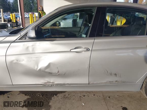 ✅ 2012 BMW 3 Series 328i • VIN: WBA3A5C57CF345278 • Lot: 43726500. Listed on IAAI with 114,949 mi. Free auction sales archive from the USA and detailed vehicle history report at DreamBid. Image 6.