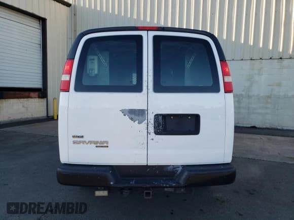 ✅ 2011 GMC Savana Cargo • VIN: 1GTW7FCA0B1157571 • Лот: 84784065. Опубликован ранее на Copart с пробегом 142 408 миль. Бесплатный доступ к архиву аукционных продаж из США и подробный отчёт об истории автомобиля на DreamBid. Изображение 6.