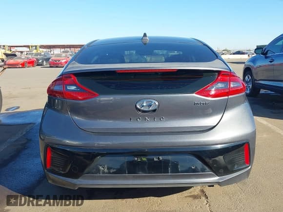 ✅ 2018 Hyundai Ioniq Limited • VIN: KMHC05LCXJU064259 • Lot: 43609318. Wystawiony na IAAI z przebiegiem 92 098 mil. Bezpłatny archiwum sprzedaży aukcyjnych z USA i szczegółowy raport historii pojazdu na DreamBid. Zdjęcie 17.