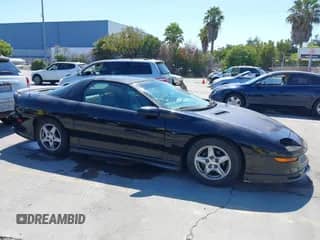 1997 Chevrolet Camaro z VIN 2G1FP22KXV2115073, wystawiony jako IAAI lot #43066527 z przebiegiem 203 073 mil mil oraz . Historia ofert i sprzedaży dostępna na DreamBid. Obrazek 1.