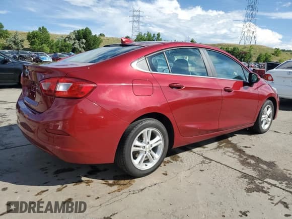 ✅ 2017 Chevrolet Cruze LT • VIN: 1G1BE5SM2H7280720 • Лот: 63279685. Опубликован ранее на Copart с пробегом 69 186 миль. Бесплатный доступ к архиву аукционных продаж из США и подробный отчёт об истории автомобиля на DreamBid. Изображение 3.