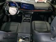 ✅ 2025 Chevrolet Traverse AWD Z71 • VIN: 1GNEVJRS4SJ115643 • Lot: 86301505. Wystawiony na Copart z przebiegiem 14 618 mil. Bezpłatny archiwum sprzedaży aukcyjnych z USA i szczegółowy raport historii pojazdu na DreamBid. Zdjęcie 8.