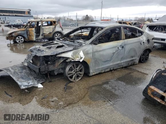 ✅ 2018 Hyundai Elantra SEL • VIN: 5NPD84LF3JH244389 • Lot: 84724865. Wystawiony na Copart z przebiegiem Nie podano. Bezpłatny archiwum sprzedaży aukcyjnych z USA i szczegółowy raport historii pojazdu na DreamBid. Zdjęcie 1.