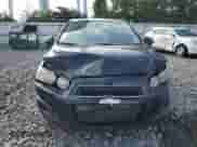 2012 Chevrolet Sonic LT z VIN 1G1JD6SB6C4178155, wystawiony jako Copart lot #68938734 z przebiegiem 176 298 mil mil oraz Szkoda całkowita • Salvage title. Historia ofert i sprzedaży dostępna na DreamBid. Obrazek 5.