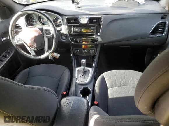 ✅ 2012 Chrysler 200 Touring • VIN: 1C3CCBBB7CN187764 • Lot: 86822235. Listed on Copart with 126,955 mi. Free auction sales archive from the USA and detailed vehicle history report at DreamBid. Image 8.