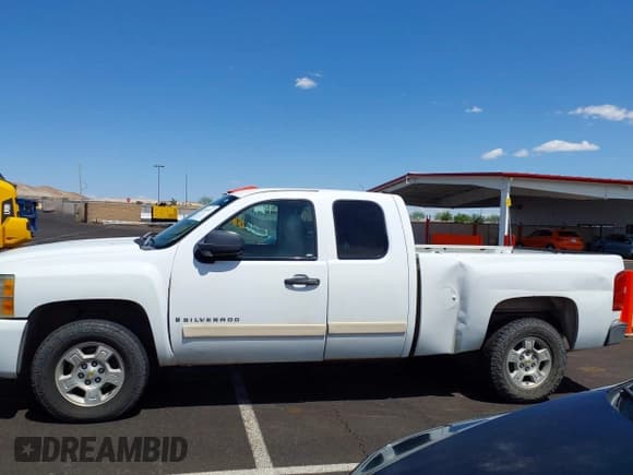 ✅ 2007 Chevrolet Silverado 1500 Work Truck • VIN: 1GCEC19CX7Z566138 • Lot: 42360347. Listed on IAAI with 174,353 mi. Free auction sales archive from the USA and detailed vehicle history report at DreamBid. Image 14.