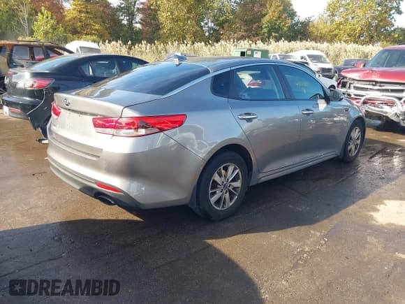 ✅ 2018 Kia Optima LX • VIN: 5XXGT4L38JG220800 • Lot: 43554807. Wystawiony na IAAI z przebiegiem 68 063 mil. Bezpłatny archiwum sprzedaży aukcyjnych z USA i szczegółowy raport historii pojazdu na DreamBid. Zdjęcie 4.