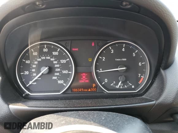 ✅ 2012 BMW 1 Series 128i • VIN: WBAUP7C58CVP23368 • Lot: 58289085. Listed on Copart with 186,349 mi. Free auction sales archive from the USA and detailed vehicle history report at DreamBid. Image 9.