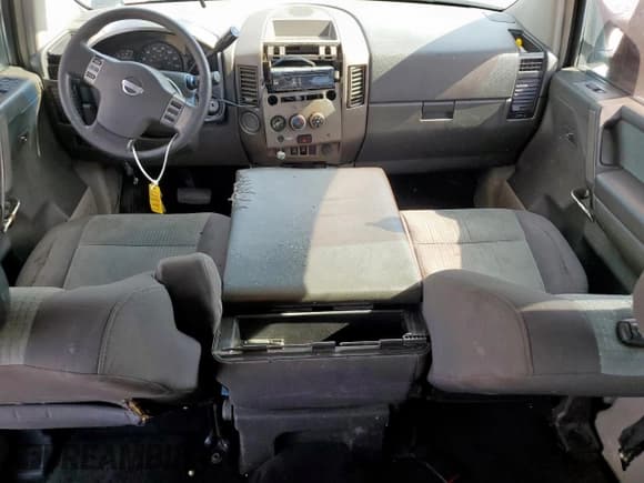 ✅ 2004 Nissan Titan LE • VIN: 1N6AA07AX4N543992 • Лот: 67039905. Опубликован ранее на Copart с пробегом 144 789 миль. Бесплатный доступ к архиву аукционных продаж из США и подробный отчёт об истории автомобиля на DreamBid. Изображение 8.