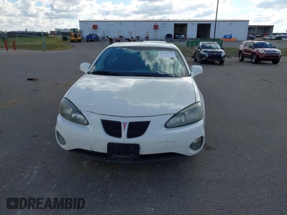 ✅ 2006 Pontiac Grand Prix • VIN: 2G2WP552161264083 • Lot: 43551158. Wystawiony na IAAI z przebiegiem 246 871 mil. Bezpłatny archiwum sprzedaży aukcyjnych z USA i szczegółowy raport historii pojazdu na DreamBid. Zdjęcie 6.