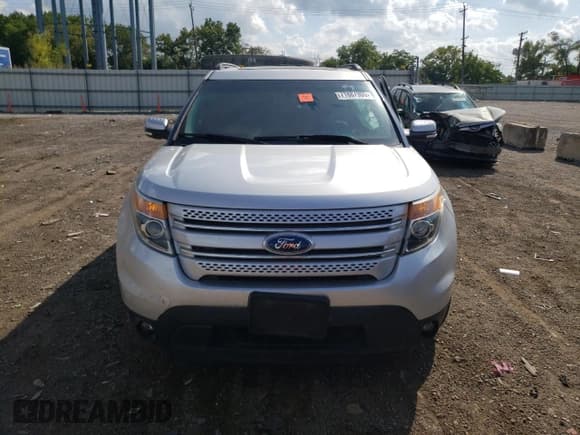 ✅ 2015 Ford Explorer Limited • VIN: 1FM5K8F8XFGA04967 • Lot: 71887905. Wystawiony na Copart z przebiegiem 149 228 mil. Bezpłatny archiwum sprzedaży aukcyjnych z USA i szczegółowy raport historii pojazdu na DreamBid. Zdjęcie 5.