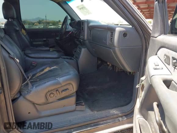 ✅ 2000 Chevrolet Silverado 1500 LS • VIN: 2GCEK19T4Y1290374 • Lot: 42988982. Wystawiony na IAAI z przebiegiem Nie podano mil. Skorzystaj z bezpłatnego archiwum sprzedaży aukcyjnych z USA i zobacz szczegółowy raport historii pojazdu na DreamBid. Zdjęcie 5.