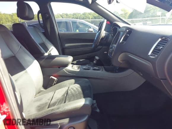 ✅ 2018 Dodge Durango GT • VIN: 1C4RDHDG2JC222105 • Lot: 42716409. Wystawiony na IAAI z przebiegiem 76 653 mil. Bezpłatny archiwum sprzedaży aukcyjnych z USA i szczegółowy raport historii pojazdu na DreamBid. Zdjęcie 5.