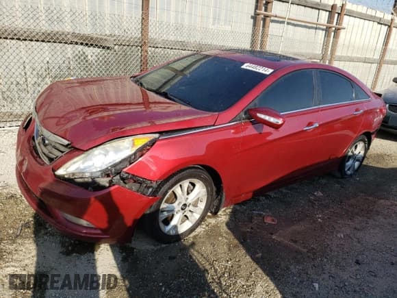 ✅ 2011 Hyundai Sonata SE • VIN: 5NPEC4AC3BH129272 • Lot: 64482214. Listed on Copart with 236,698 mi. Free auction sales archive from the USA and detailed vehicle history report at DreamBid. Image 1.
