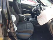 ✅ 2015 Nissan Rogue S • VIN: KNMAT2MV0FP592559 • Lot: 42829363. Wystawiony na IAAI z przebiegiem 157 068 mil. Bezpłatny archiwum sprzedaży aukcyjnych z USA i szczegółowy raport historii pojazdu na DreamBid. Zdjęcie 5.