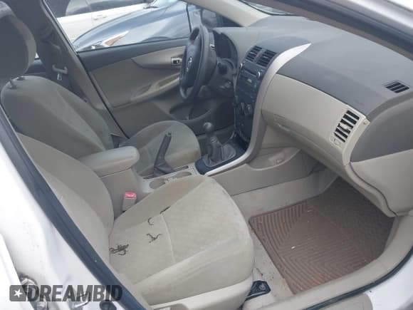 ✅ 2010 Toyota Corolla • VIN: 1NXBU4EE5AZ212570 • Lot: 42363981. Listed on IAAI with 206,807 mi. Free auction sales archive from the USA and detailed vehicle history report at DreamBid. Image 5.