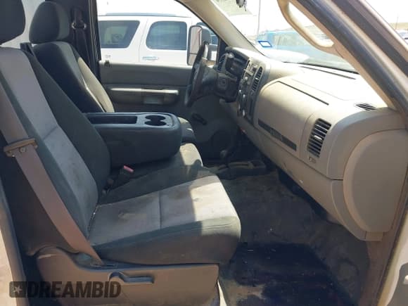 ✅ 2009 Chevrolet Silverado 2500HD • VIN: 1GBHK44K89F166491 • Лот: 42422554. Опубликован ранее на IAAI с пробегом 338 576 миль. Бесплатный доступ к архиву аукционных продаж из США и подробный отчёт об истории автомобиля на DreamBid. Изображение 5.