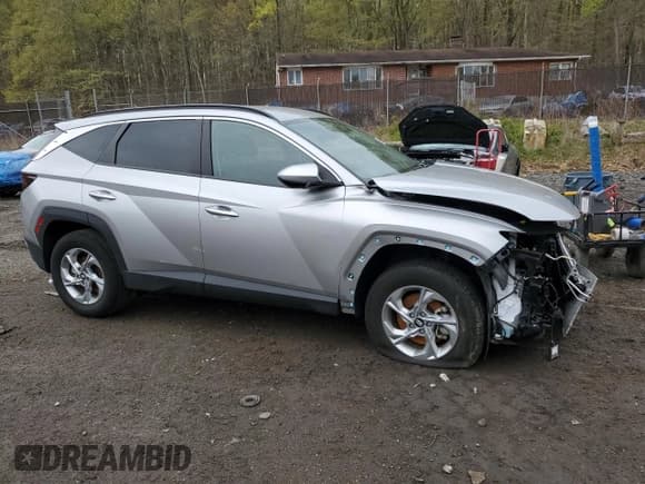 ✅ 2024 Hyundai Tucson SEL • VIN: 5NMJBCDE5RH342935 • Lot: 52874745. Wystawiony na Copart z przebiegiem 48 009 mil. Bezpłatny archiwum sprzedaży aukcyjnych z USA i szczegółowy raport historii pojazdu na DreamBid. Zdjęcie 4.