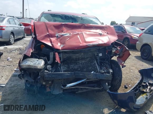 ✅ 2016 Chrysler Town & Country Touring • VIN: 2C4RC1BGXGR173457 • Lot: 42952722. Wystawiony na IAAI z przebiegiem 147 191 mil. Bezpłatny archiwum sprzedaży aukcyjnych z USA i szczegółowy raport historii pojazdu na DreamBid. Zdjęcie 12.