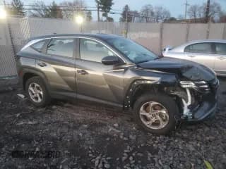 ✅ 2022 Hyundai Tucson SE • VIN: 5NMJACAE9NH074506 • Lot: 69766852. Wystawiony na Copart z przebiegiem 13 346 mil. Bezpłatny archiwum sprzedaży aukcyjnych z USA i szczegółowy raport historii pojazdu na DreamBid. Zdjęcie 4.