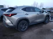 ✅ 2022 Lexus NX 350h Premium • VIN: 2T2GKCEZ3NC001671 • Lot: 72226562. Wystawiony na Copart z przebiegiem 10 602 mil. Bezpłatny archiwum sprzedaży aukcyjnych z USA i szczegółowy raport historii pojazdu na DreamBid. Zdjęcie 3.