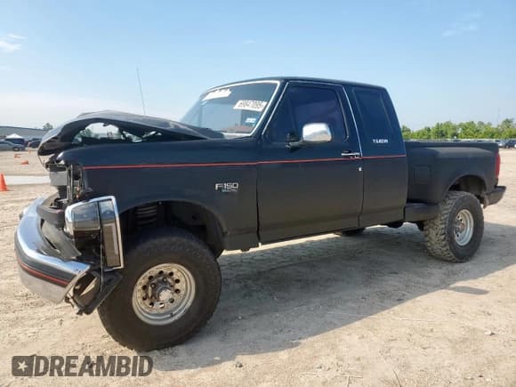 ✅ 1993 Ford F-150 • VIN: 1FTEX14NXPKB99943 • Lot: 69847095. Listed on Copart with 166,990 mi. Free auction sales archive from the USA and detailed vehicle history report at DreamBid. Image 1.