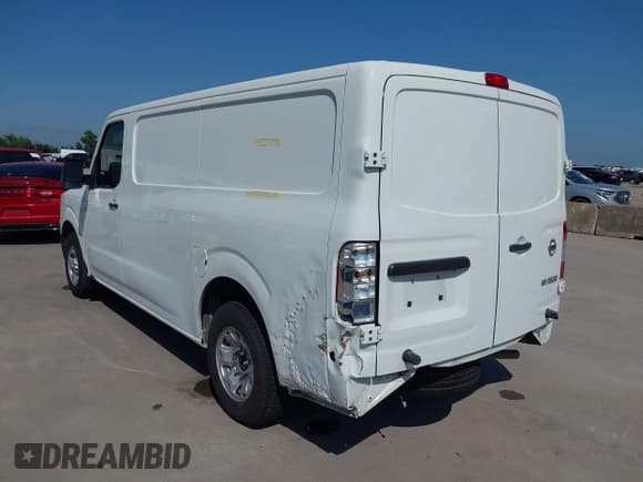 ✅ 2018 Nissan NV Cargo SV • VIN: 1N6BF0KM9JN802233 • Lot: 42355077. Listed on IAAI with 215,995 mi. Free auction sales archive from the USA and detailed vehicle history report at DreamBid. Image 3.