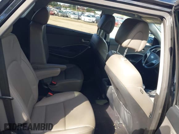 ✅ 2017 Hyundai Santa Fe SE • VIN: KM8SN4HF5HU240753 • Лот: 43493098. Опубликован ранее на IAAI с пробегом 85 307 миль. Бесплатный доступ к архиву аукционных продаж из США и подробный отчёт об истории автомобиля на DreamBid. Изображение 8.