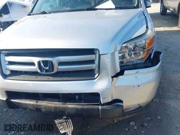 ✅ 2008 Honda Pilot EX-L • VIN: 5FNYF28588B027604 • Lot: 43003315. Listed on IAAI with 82,759 mi. Free auction sales archive from the USA and detailed vehicle history report at DreamBid. Image 6.