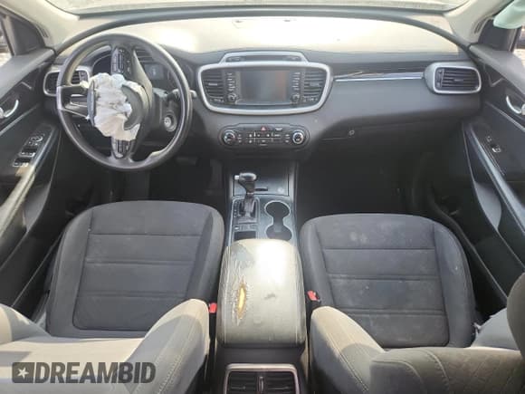 ✅ 2018 Kia Sorento LX • VIN: 5XYPG4A36JG378863 • Lot: 67524385. Wystawiony na Copart z przebiegiem Nie podano. Bezpłatny archiwum sprzedaży aukcyjnych z USA i szczegółowy raport historii pojazdu na DreamBid. Zdjęcie 8.