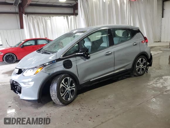 ✅ 2020 Chevrolet Bolt EV Premier • VIN: 1G1FZ6S03L4142977 • Lot: 50226624. Wystawiony na Copart z przebiegiem 45 526 mil. Bezpłatny archiwum sprzedaży aukcyjnych z USA i szczegółowy raport historii pojazdu na DreamBid. Zdjęcie 1.