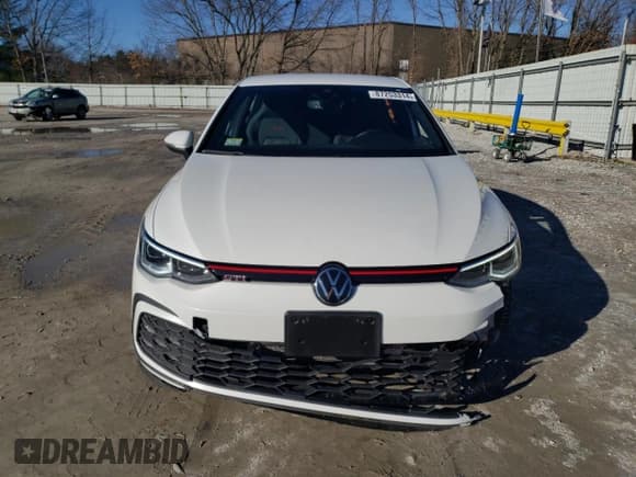 ✅ 2023 Volkswagen Golf GTI S • VIN: WVWGA7CD4PW132124 • Lot: 87253314. Wystawiony na Copart z przebiegiem 37 402 mil. Bezpłatny archiwum sprzedaży aukcyjnych z USA i szczegółowy raport historii pojazdu na DreamBid. Zdjęcie 5.