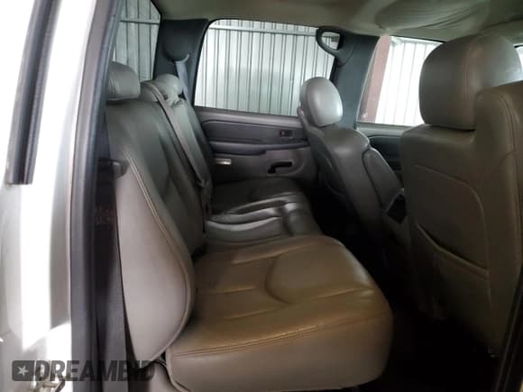 ✅ 2006 Chevrolet Silverado 2500HD LT2 • VIN: 1GCHK23U06F154978 • Lot: 80367745. Wystawiony na Copart z przebiegiem 135 173 mil. Bezpłatny archiwum sprzedaży aukcyjnych z USA i szczegółowy raport historii pojazdu na DreamBid. Zdjęcie 10.