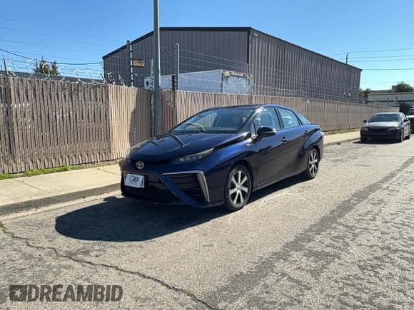 ✅ 2017 Toyota Mirai • VIN: JTDBVRBD9HA001930 • Лот: 90710115. Опубликован ранее на Copart с пробегом 57 858 миль. Бесплатный доступ к архиву аукционных продаж из США и подробный отчёт об истории автомобиля на DreamBid. Изображение 2.