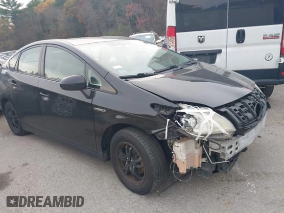 ✅ 2011 Toyota Prius I • VIN: JTDKN3DU2B0319296 • Lot: 43571288. Listed on IAAI with 338,750 mi. Free auction sales archive from the USA and detailed vehicle history report at DreamBid. Image 1.