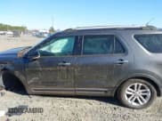 ✅ 2015 Ford Explorer XLT • VIN: 1FM5K7D88FGC52583 • Lot: 43811040. Wystawiony na IAAI z przebiegiem 131 110 mil. Bezpłatny archiwum sprzedaży aukcyjnych z USA i szczegółowy raport historii pojazdu na DreamBid. Zdjęcie 15.