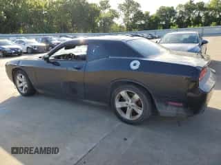 2014 Dodge Challenger R/T Plus z VIN 2C3CDYBT7EH282216, wystawiony jako Copart lot #58225774 z przebiegiem 257 947 mil mil oraz Szkoda całkowita • Salvage title. Historia ofert i sprzedaży dostępna na DreamBid. Obrazek 2.