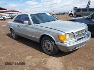 ✅ 1985 Mercedes-Benz 500 • VIN: WDBCA44D8FA148994 • Lot: 41791828. Wystawiony na IAAI z przebiegiem 169 579 mil. Bezpłatny archiwum sprzedaży aukcyjnych z USA i szczegółowy raport historii pojazdu na DreamBid. Zdjęcie 1.