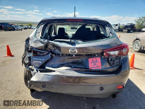 ✅ 2016 Mazda 3 i Sport • VIN: JM1BM1J75G1322961 • Lot: 72076515. Wystawiony na Copart z przebiegiem 105 982 mil. Bezpłatny archiwum sprzedaży aukcyjnych z USA i szczegółowy raport historii pojazdu na DreamBid. Zdjęcie 6.