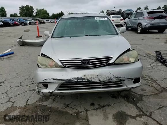 ✅ 2005 Toyota Camry XLE • VIN: 4T1BF32K35U606329 • Лот: 81746035. Опубликован ранее на Copart с пробегом 218 603 миль. Бесплатный доступ к архиву аукционных продаж из США и подробный отчёт об истории автомобиля на DreamBid. Изображение 14.