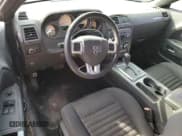 ✅ 2013 Dodge Challenger SXT • VIN: 2C3CDYAGXDH616273 • Lot: 76766114. Wystawiony na Copart z przebiegiem 136 862 mil. Bezpłatny archiwum sprzedaży aukcyjnych z USA i szczegółowy raport historii pojazdu na DreamBid. Zdjęcie 8.